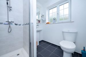 Shower room- click for photo gallery